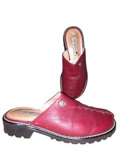 Brighton Heidi Mules Clogs Size 7.5 Leather Italy Accent Top Stitching Red Black