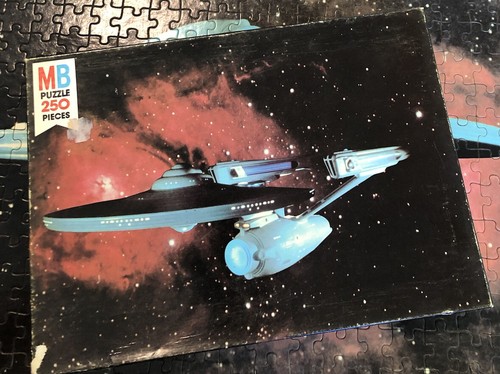 Vintage Star Trek Puzzles - ENTERPRISE & FACES OF THE FUTURE COMPLETE MB 4993 - Picture 8 of 11