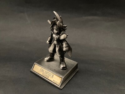 FINAL FANTASY VII CLOUD クロームフィギュア Rare Final Fantasy VII 7 Cloud Strife Chrome Figure Square