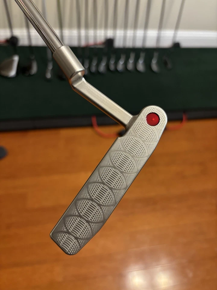 Compass SS Tour Putter. Handmade Newport/009 style Welded Neck Tri Sole - Image 2 of 4