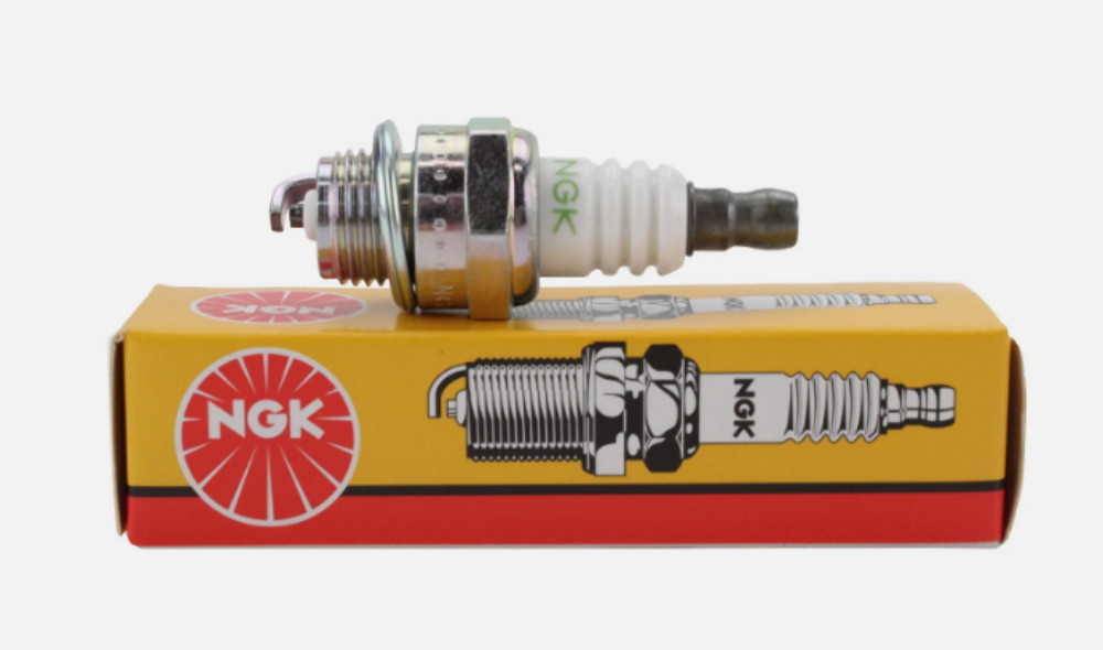 NGK V-Power Spark Plug BPM8Y Small Engines QTY 4 5574