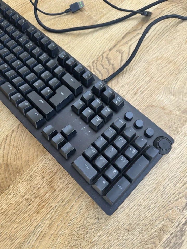 Razer Huntsman Elite Opto-Mechanical Gaming Keyboard - Purple Switch - UK Layout - Image 4 of 4