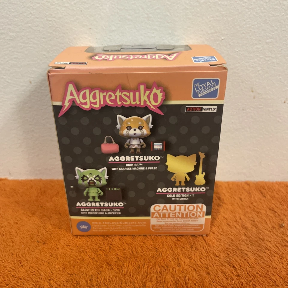 Figura de vinilo de acción The Loyal Subjects Aggretsuko Ookami NUEVO Foto 4 de 4