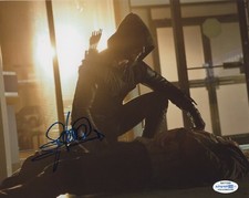 Stephen Amell Arrow Autographed Signed 8x10 Photo ACOA COA 