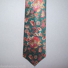 Geoffrey Beene Green Leafy Floral Silk Neck Tie made in USA #530