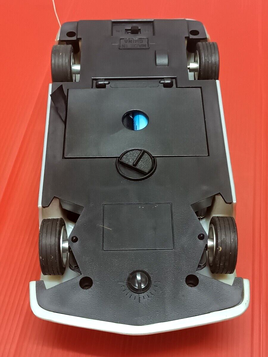 BMW 320i Racing ラジオコントロールカー 1/18 BMW 320i Racing Car 1:18 Scale Radio Controlled Race with