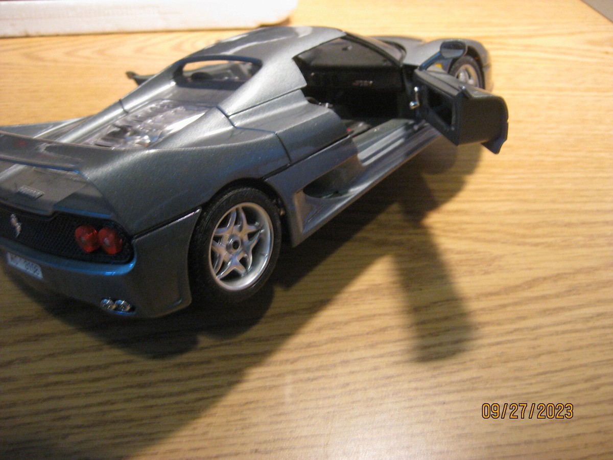 1/18 1995 FERRARI F50 HARDTOP , IN SILVER BY BURAGO # 3382