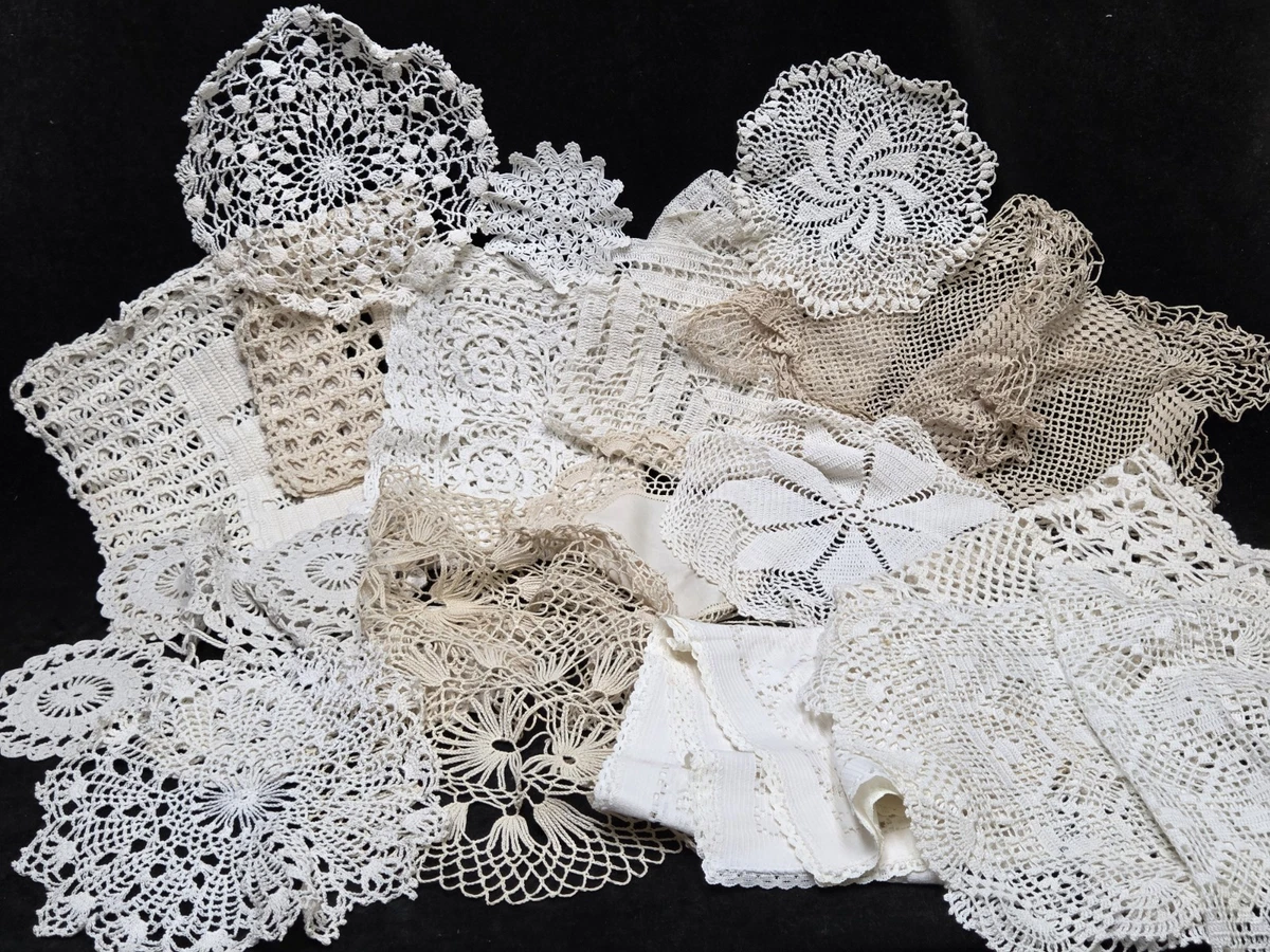 White 1920-1949 Time Period Manufactured Collectible Doilies for