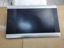 WACOM Intuos Pro Medium PTH-651 Graphics Tablet SEE NOTES