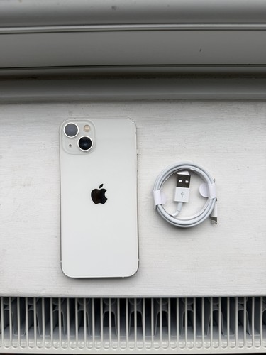 Apple iPhone 13 128GB Top Zustand 80% Batteriezustand entsperrt