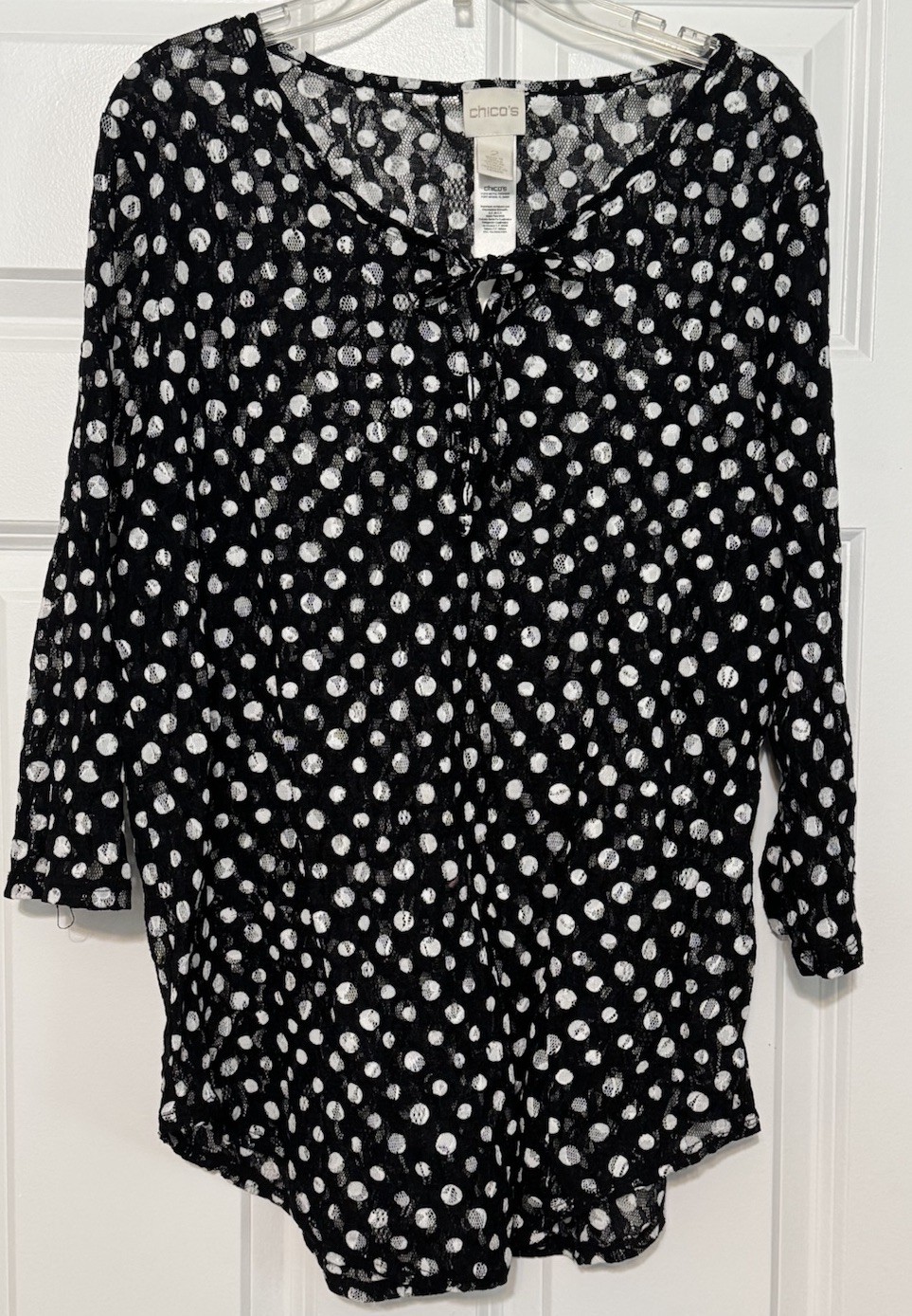 Women Chico's Black White Nylon Mesh Tunic Polka Dot 3/4 Sleeve Sheer Top Size 2