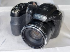 Fujifilm FinePix S Series S2500HD 12MP Digital Camera 18x Optical with Box