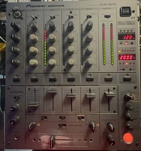Pioneer DJM-600 4-Channel Digital DJ Mixer Silver w/ Auto BPM, Beat FX