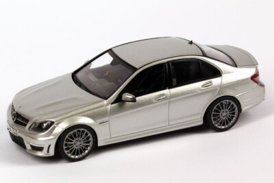 MEGA RARE MERCEDES C CLASS W204 C63 AMG V8 FACELIFT 1:43 SCHUCO