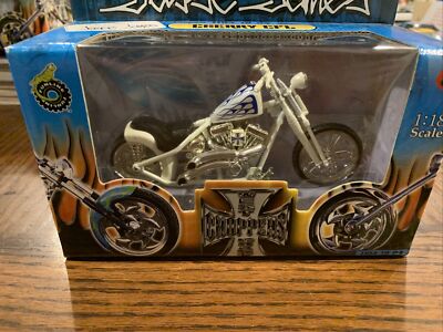 WEST COAST CHOPPERS JESSE JAMES CHERRY CFL 1/18 1:18 BIKE White
