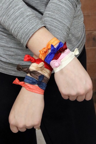 100 corbatas para el cabello color cola de caballo bandas elásticas enemigo yoga portacola de caballo - Imagen 7 de 10