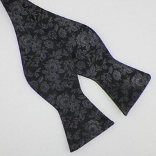 THE MENS STORE Black Charcoal Gray TONAL FLORAL Woven Silk Bow Tie NWT