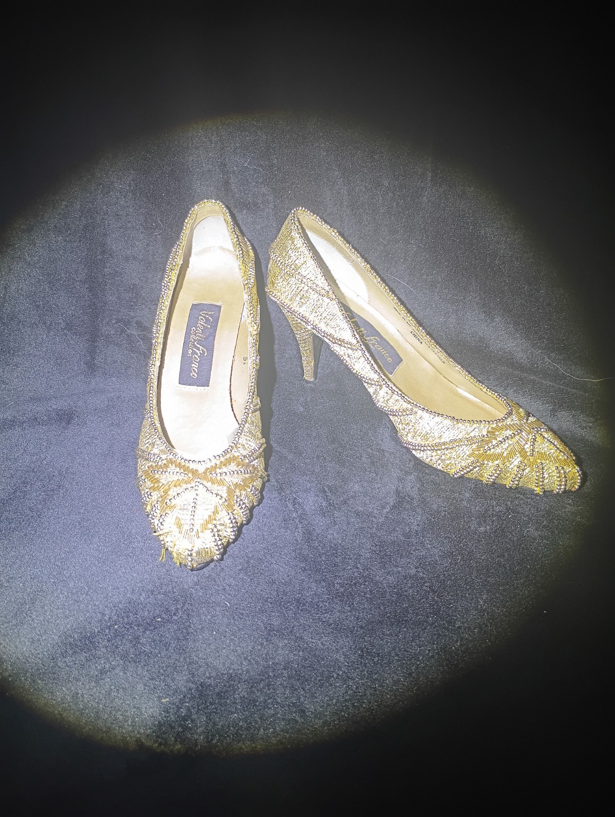 Valenti Franco Women’s Gold Beaded Metallic Pointed Toe Slip-On Pumps 5.5