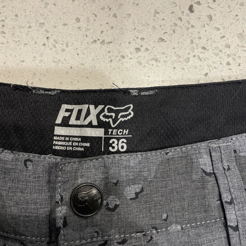 Fox Racing Shorts Mens 34 Gray Camo 12"  Tech Cargo Shorts Walking Hiking - Image 2 of 4