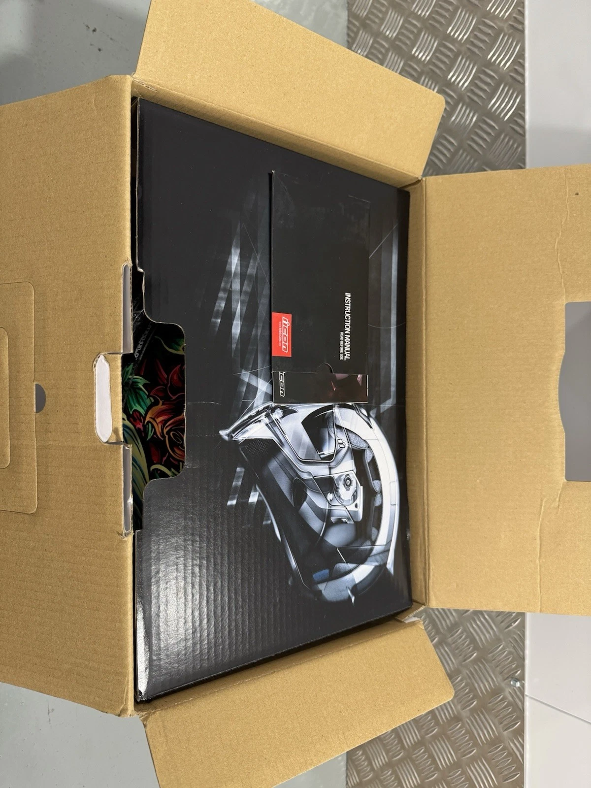 Icon Airflite Omnicrux Full Face Motorcycle MIPS Helmet Size XL Brand New 5