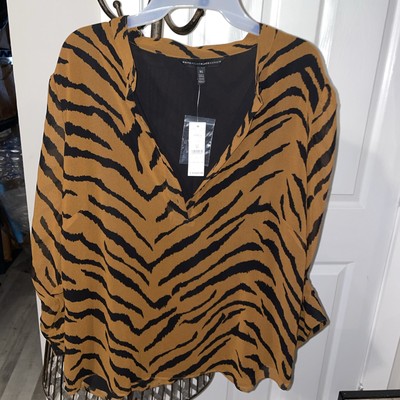 BNWT-White House Black Market Tiger Print Blouse Sz X-Large New w/ Tags