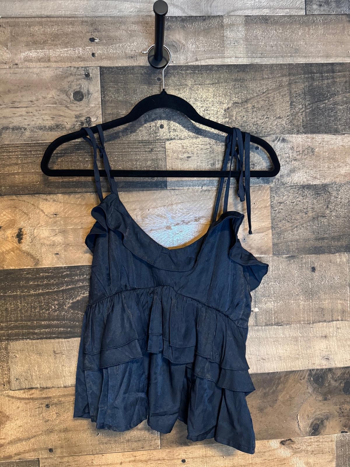 NWT Le Lis Collection Ruffled Tiered Camisole Top (Size M)