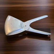 Vintage Sunkist Lemons Cast Aluminum Citrus Squeezer Juicer Handheld Made In USA