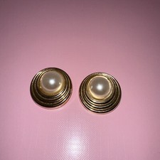 SHOE CLIPS by SG D  OR gold tone with faux pearl graduating circles