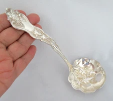 1906 International Silver Co.  MOSELLE Grape Silver Plate  GRAVY L ADLE