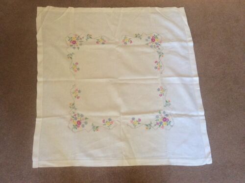Lovely Quality Vintage Floral Embroidered Cotton Linen Square Table Cloth 39x39” - Afbeelding 1 van 3