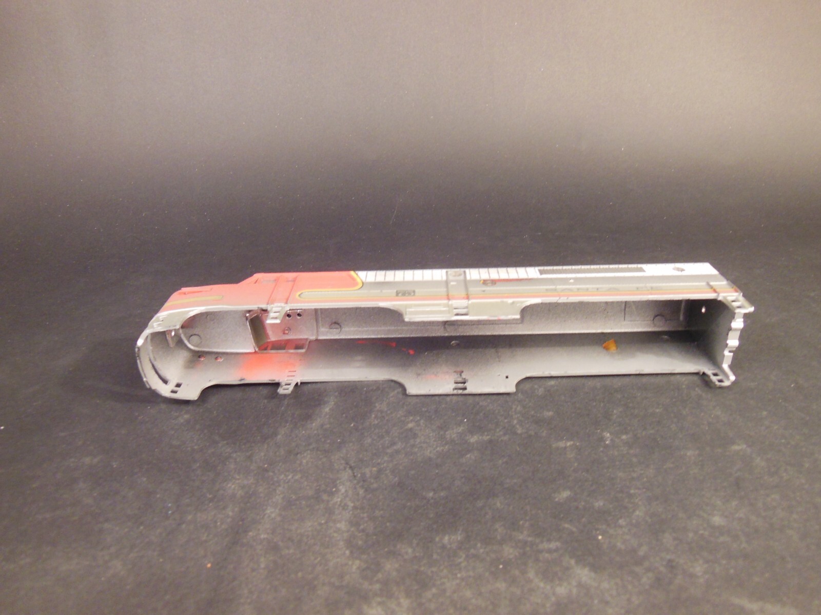 HO SCALE SANTA FE CUSTOM WEATHERED PA1 LOCOMOTIVE SHELL | eBay