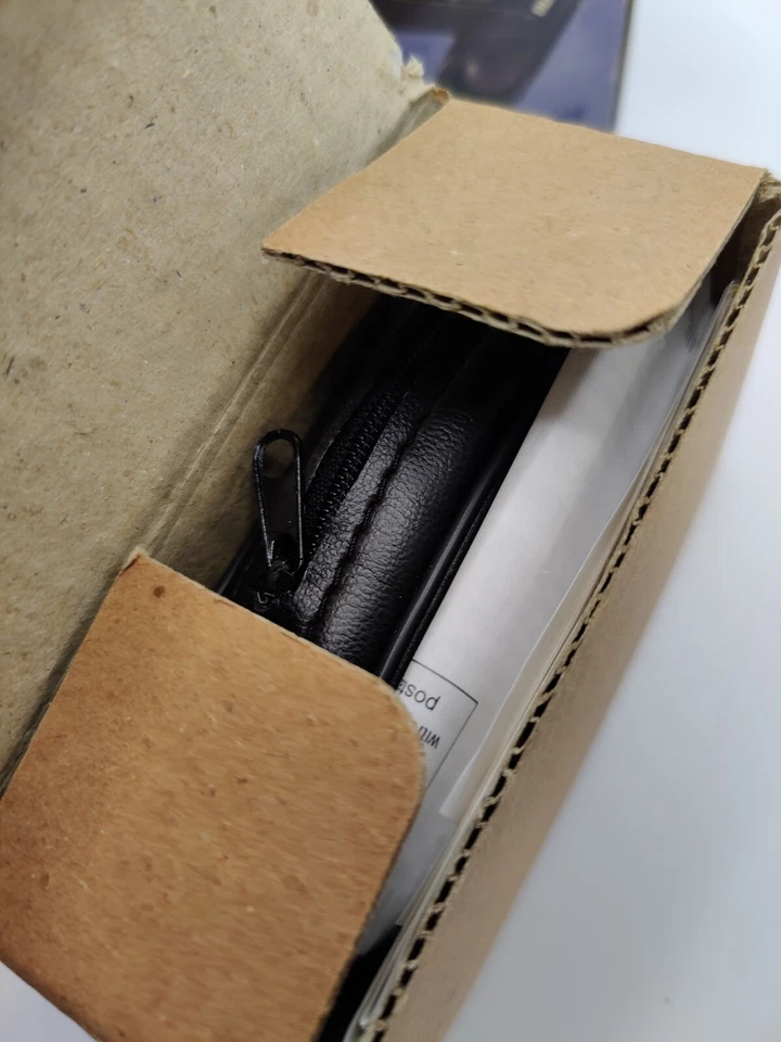 Bushnell Featherlight Compact Binoculars Model 15-2517 (2.5 x 17) NEW - Image 4 of 4