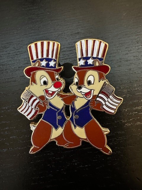 Disney Patriotic Chip 'n Dale Pin Chipmunks Holding Flags USA Hats