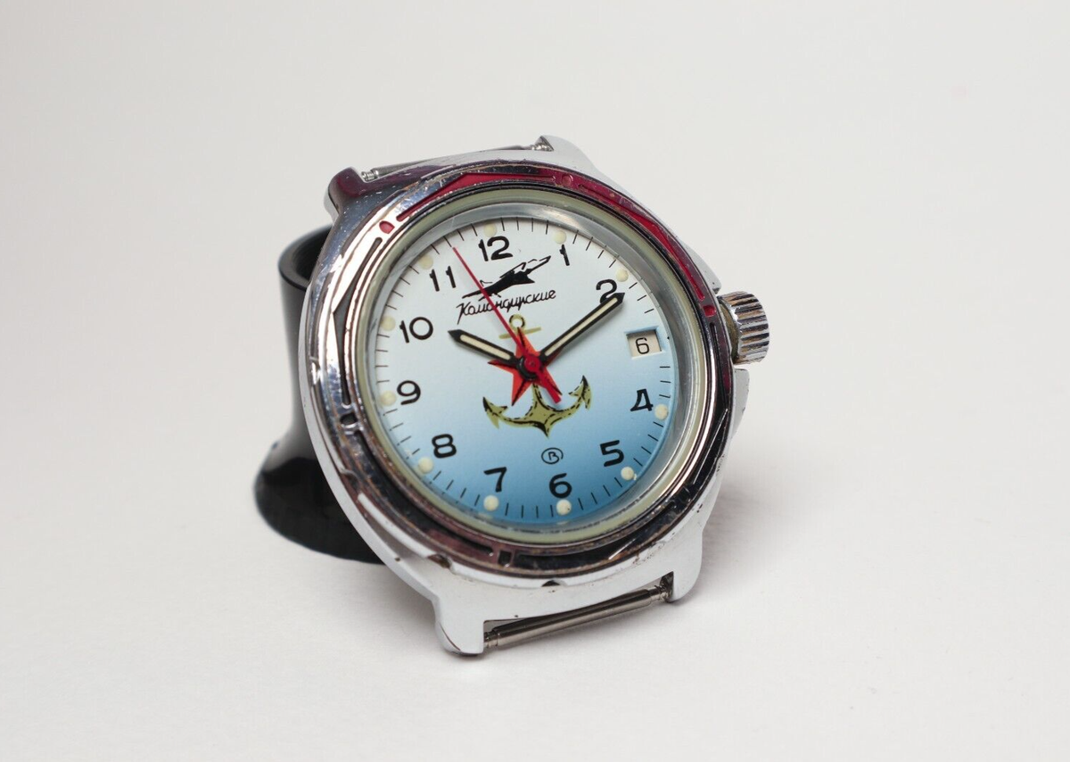 Montre Militaire Vostok Komandirskie 2414.00/77 - Mécanique Manuelle - Boîtier Acier - Neuf Avec étiquettes
