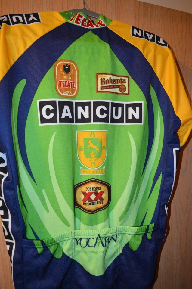Camiseta masculina World Jerseys ciclismo XL verde manga curta logotipo bolsos Cancun - Imagem 2 de 3