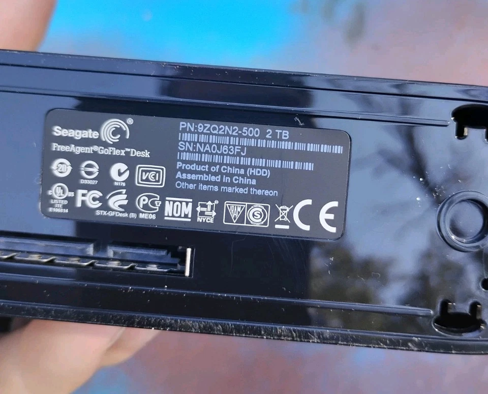 Seagate FreeAgent GoFlex Desk External 2 TB HDD 9ZQ2P5-500 WITHOUT CORDS - Image 2 of 2