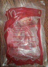 McDonald's Happy Meal 2006 STRAWBERRY SHORTCAKE SKATEBOARD SCENTED 4 NEW NIP