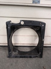 John Deere X475 X485 Osłony chłodnicy ze zbiornikiem płynu chłodzącego M152810 M148645