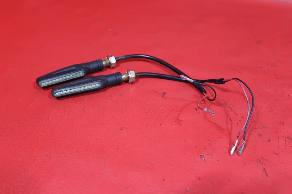 Ducati Monster 620 2005 juego de intermitentes LED oscuro con resistencias de carga Foto 4 de 4