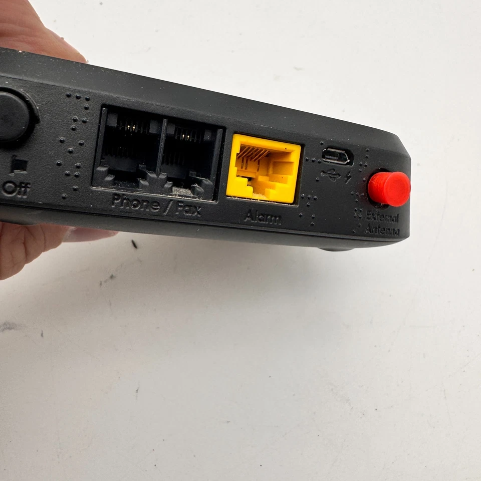 Novatel T2000 - Verizon Wireless 4G LTE Home Phone Connect - Sticker Residue - Image 4 of 4