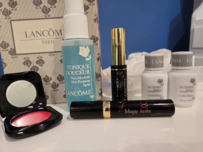 1985 Vtg Lancome  makeup, skincare, fragrance Magie noire original and Nutribel!