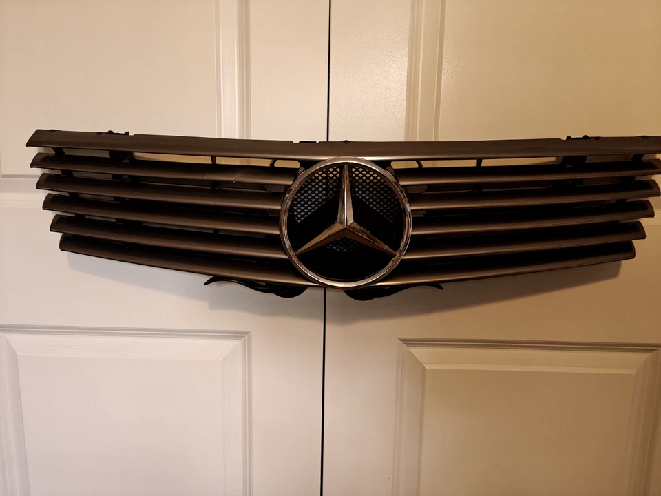 MERCEDES BENZ R129 SL320 SL500 FRONT GRILLE 1990-02, Original part, Used - Image 2 of 4