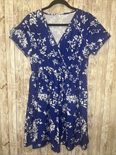 SHEIN Blue & White Floral Short Fit & Flare V Neck Sun Dress Size 0X (14)