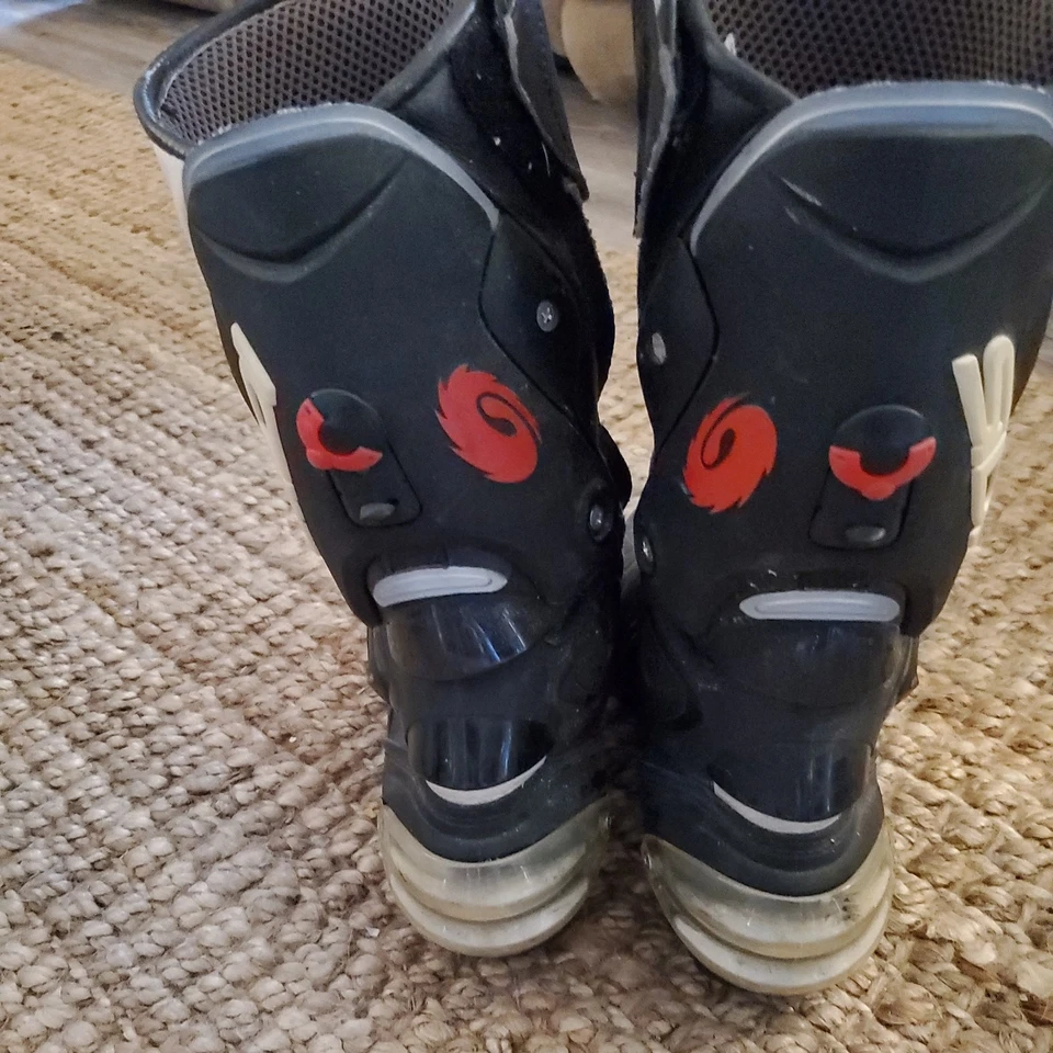 Botas negras para montar carreras de motocicletas Sidi para hombre US 10 Foto 3 de 4