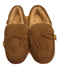 mens bearpaw moccasin slippers