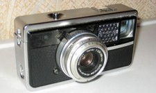 Vintage KODAK 500 INSTAMATIC Camera, Schneider-Kreuznach Xenar 38mm f/2.8 Lens