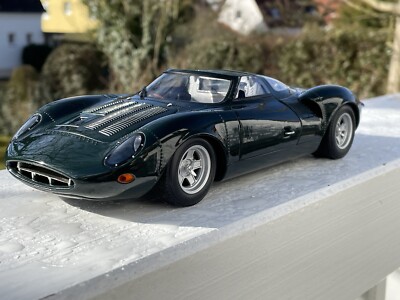 1:18 AUTOart Jaguar XJ 13 leicht defekt by RACEFACE-MODELCARS | eBay