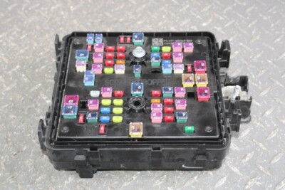2020-2022 Ford Truck F250 Fuse Box Engine Power Distribution 6.7L Diesel OEM