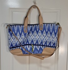 Stella & Dot Indigo Getaway Tote Weekender Gym Bag Blue Ikat Print Expandable