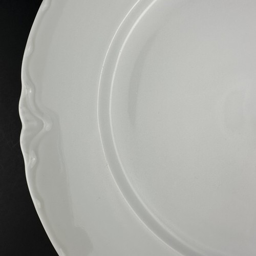 Oscar & Edgar Gutherz ROYAL White Dinner Plates (2) Scalloped Beaded Rim - Picture 6 of 16